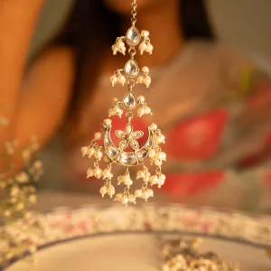 Essence Kundan Chaand Phool Pearl